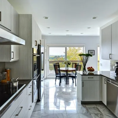 Lincolnshire-Contemporary-Condo-Kitchen-1-400x400