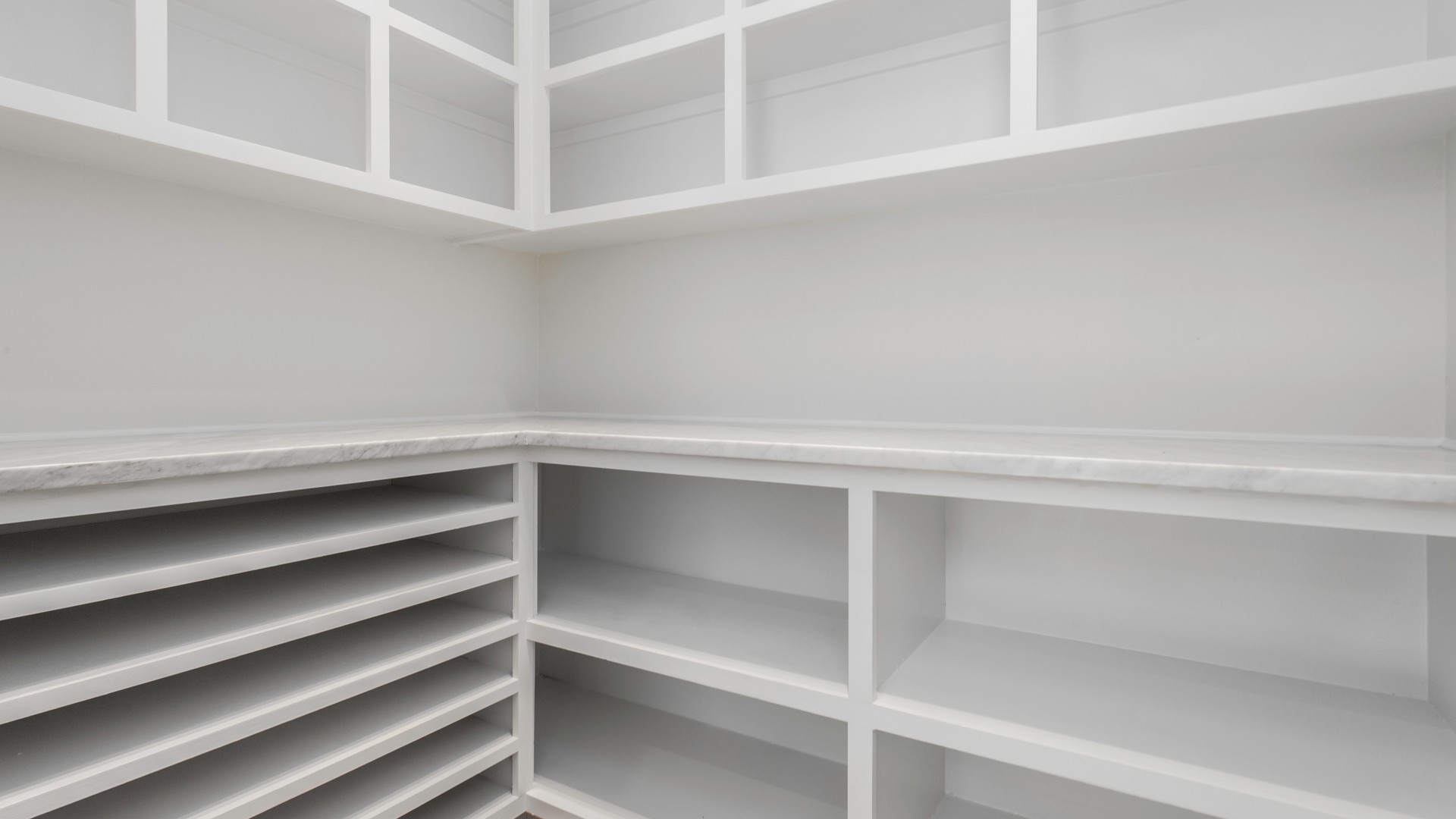 How Do You Choose the Right Kitchen Pantry Design?