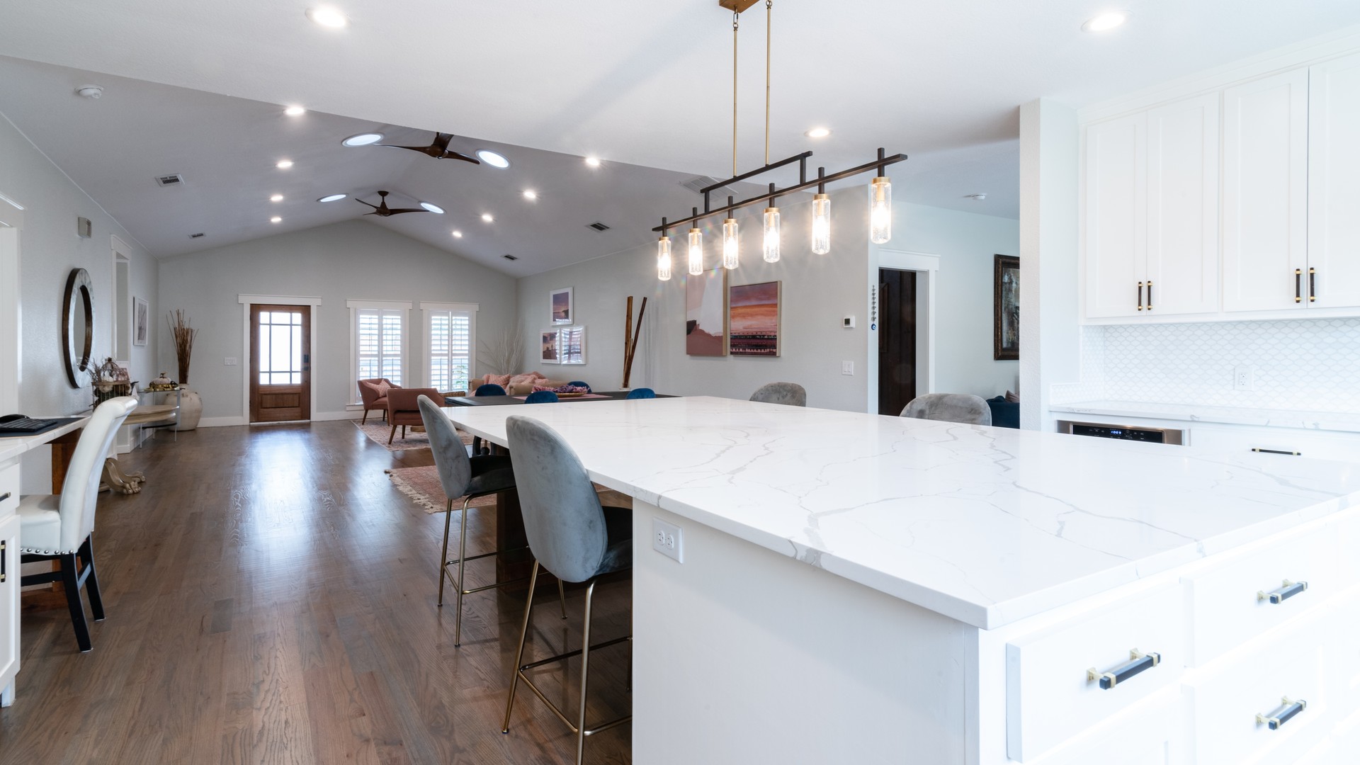 Designing a Kitchen That Fits a Chicago Home featured image