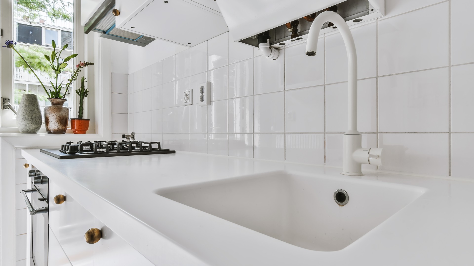 Where Solid Surface Countertops Still Earn Their Place